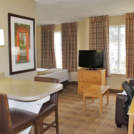 Extended Stay America Suites - Newark - Вудбрідж Екстер'єр фото