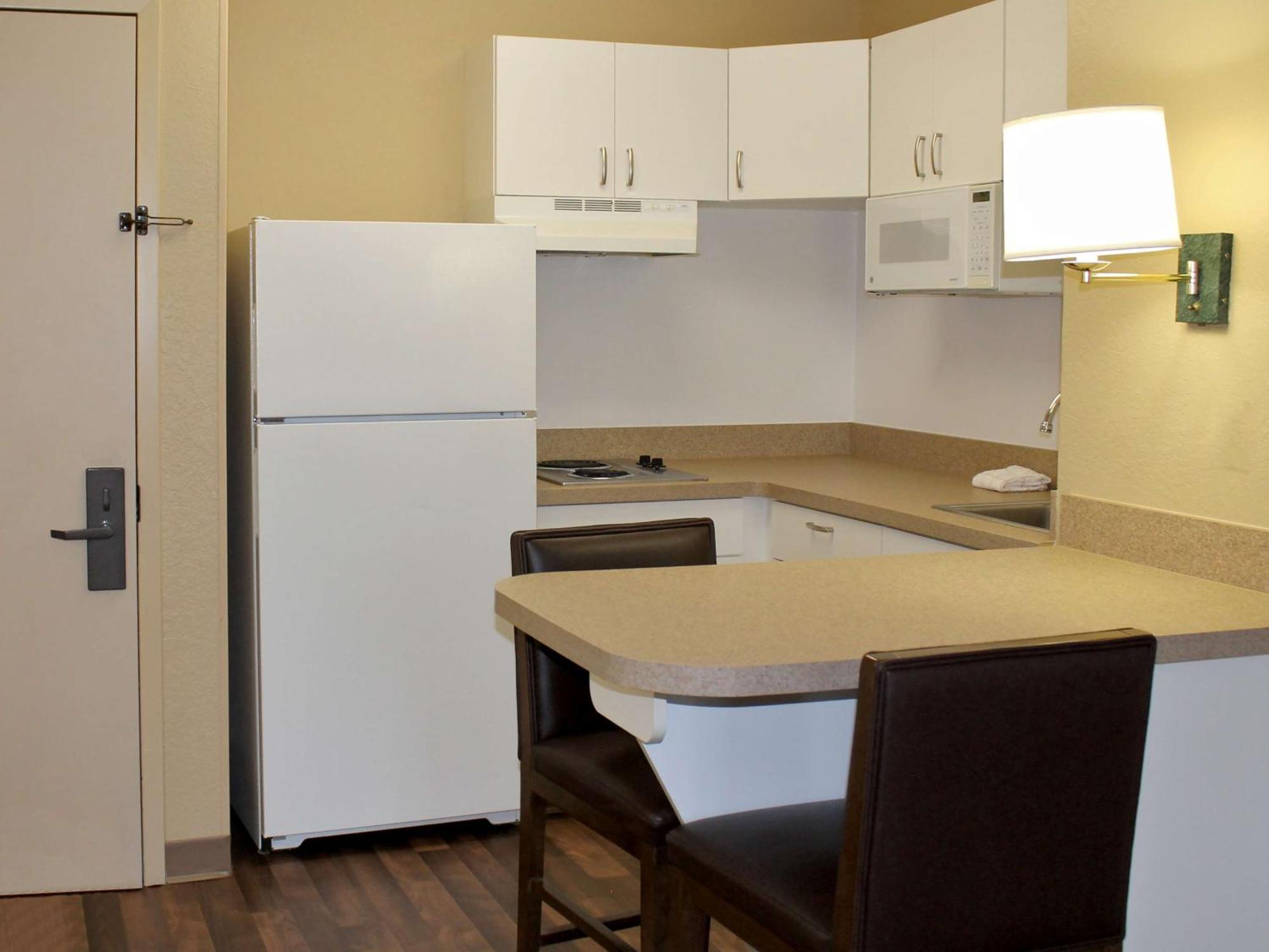 Extended Stay America Suites - Newark - Вудбрідж Екстер'єр фото