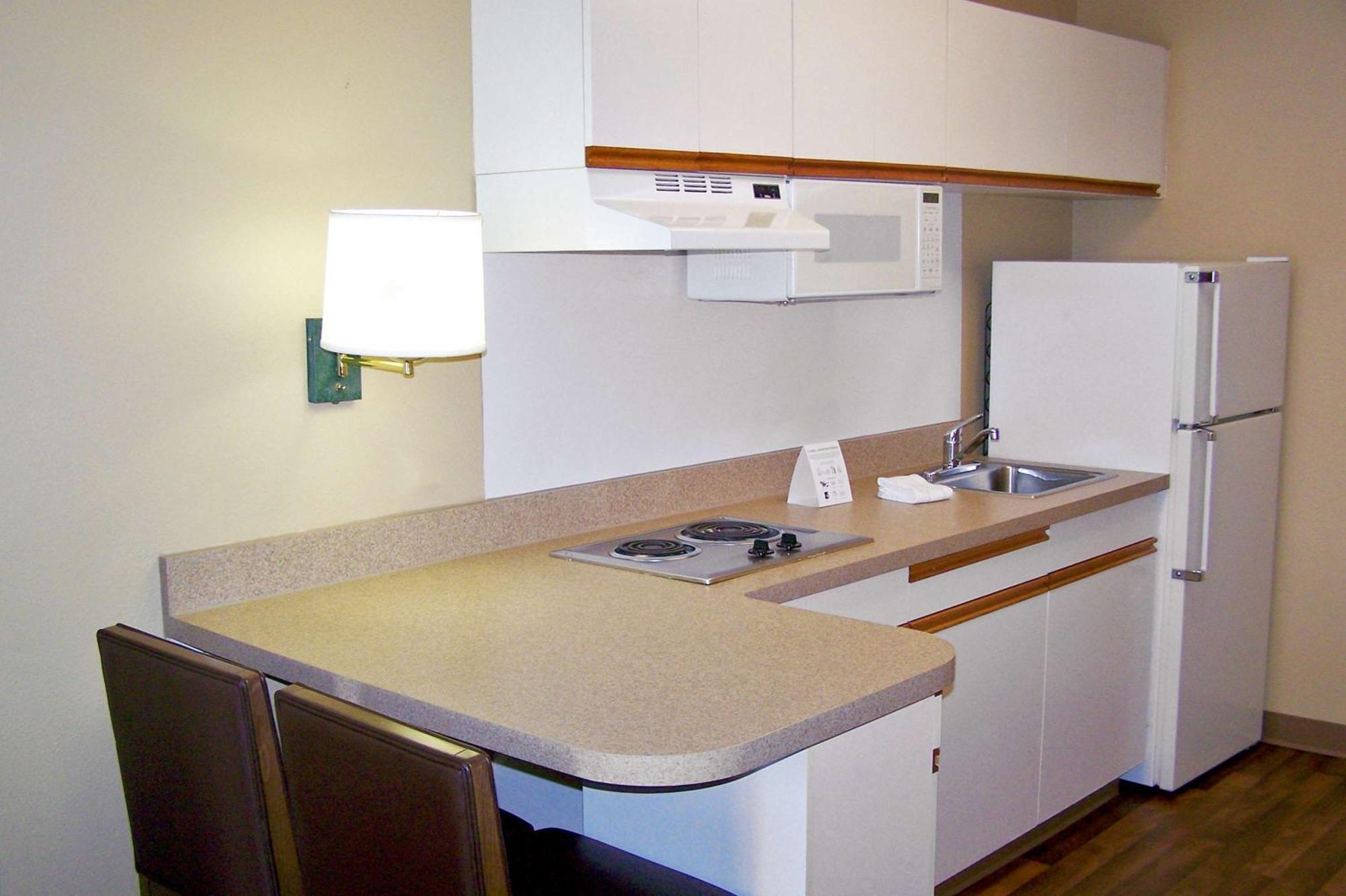 Extended Stay America Suites - Newark - Вудбрідж Екстер'єр фото