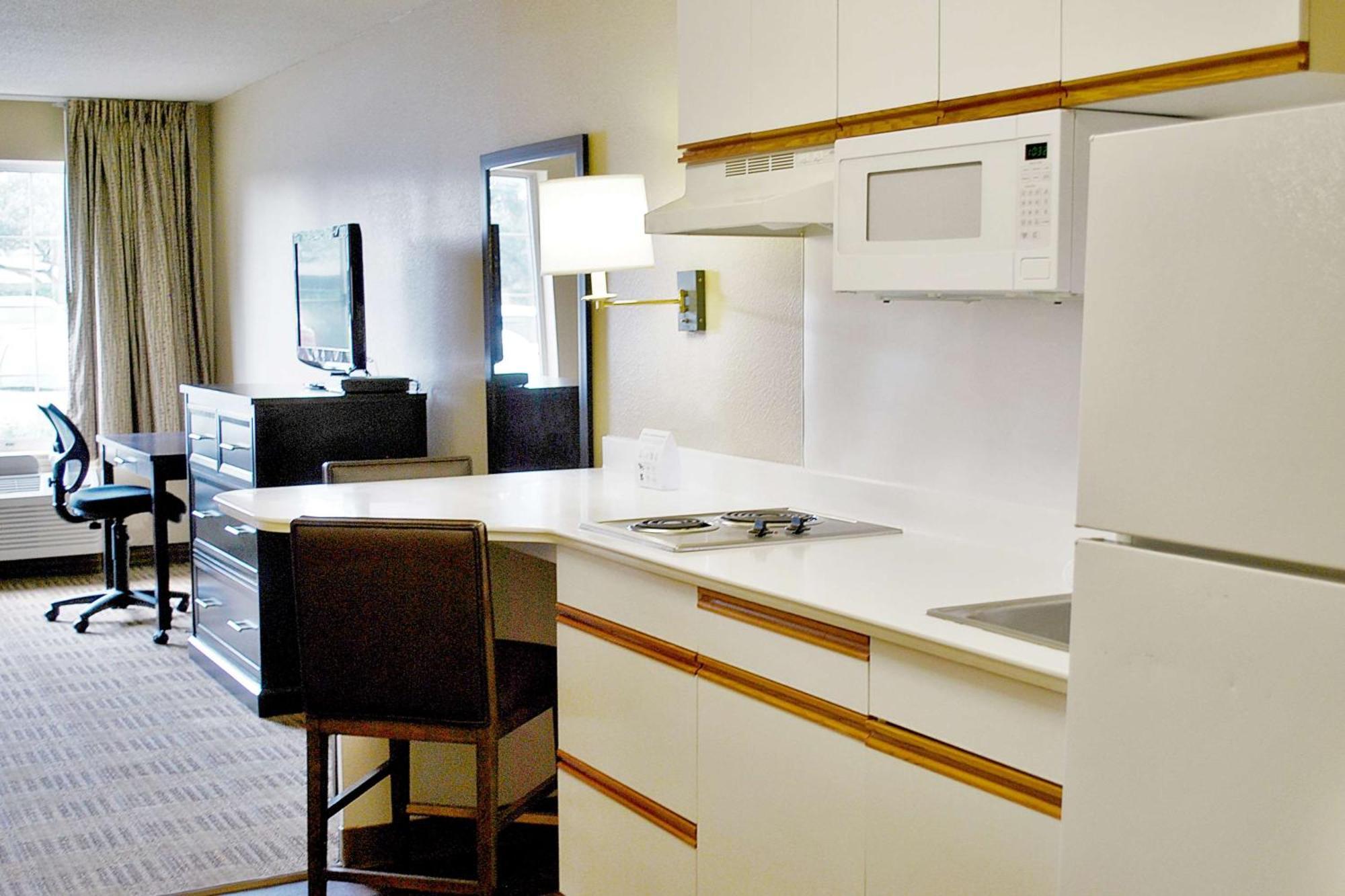 Extended Stay America Suites - Newark - Вудбрідж Екстер'єр фото