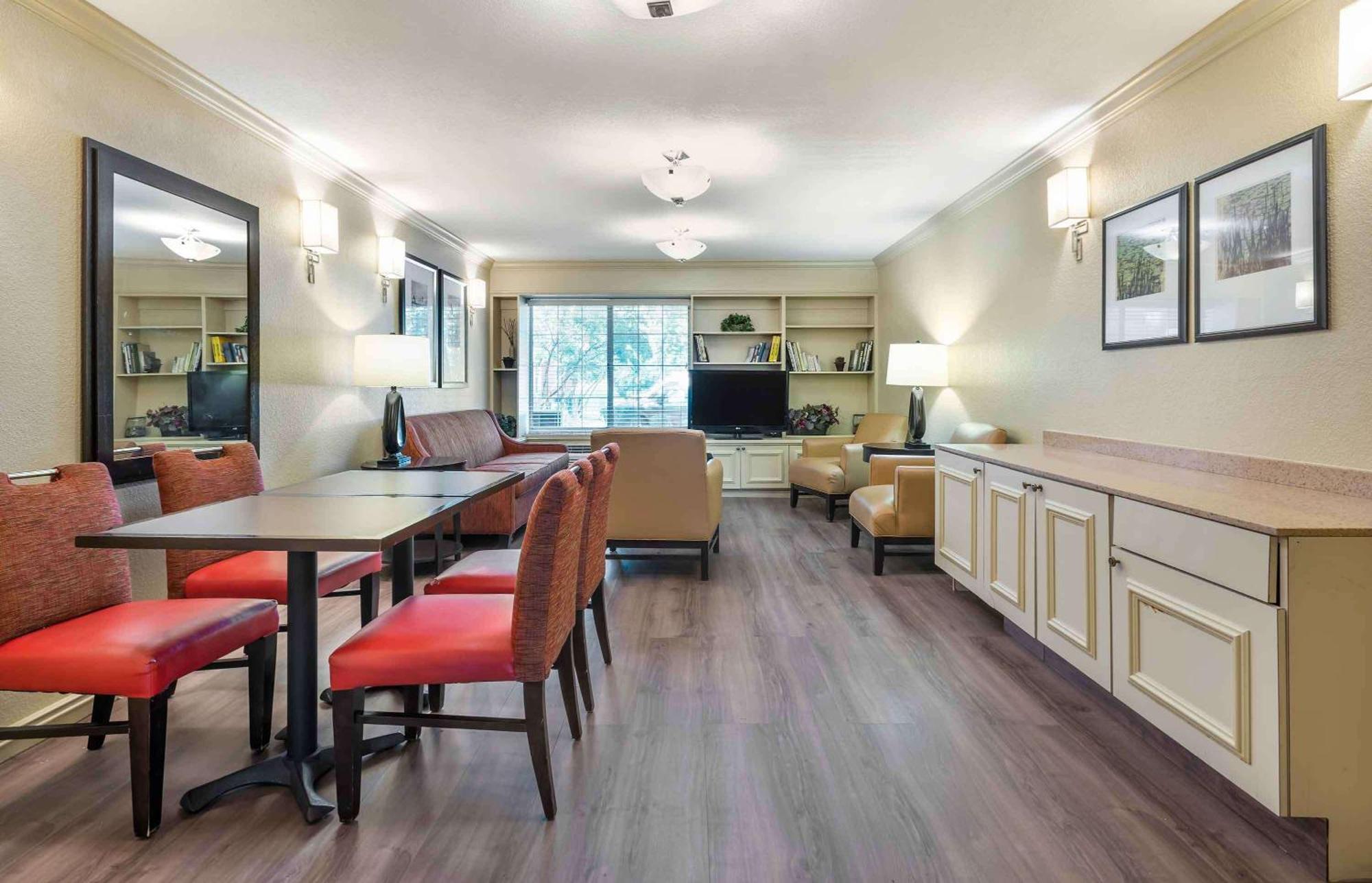 Extended Stay America Suites - Newark - Вудбрідж Екстер'єр фото